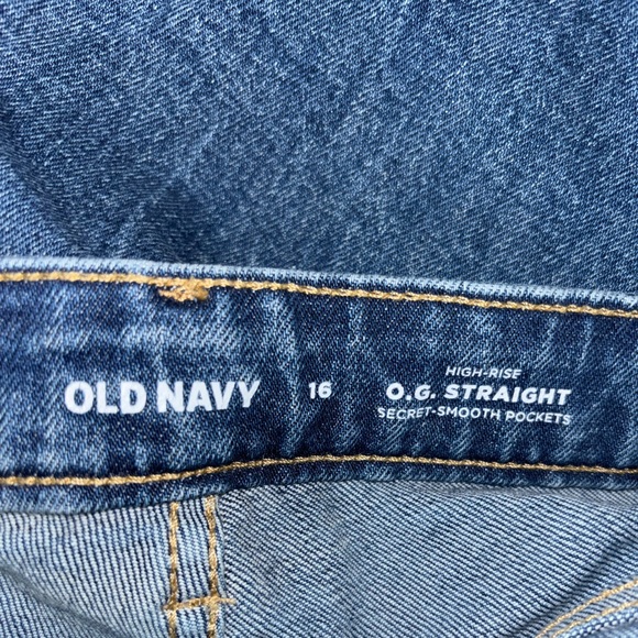 Old Navy women’s OG straight distressed jeans - Picture 3 of 3